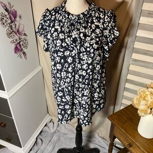 LOFT Black and White Flutter Sleeve Button Down Shirt